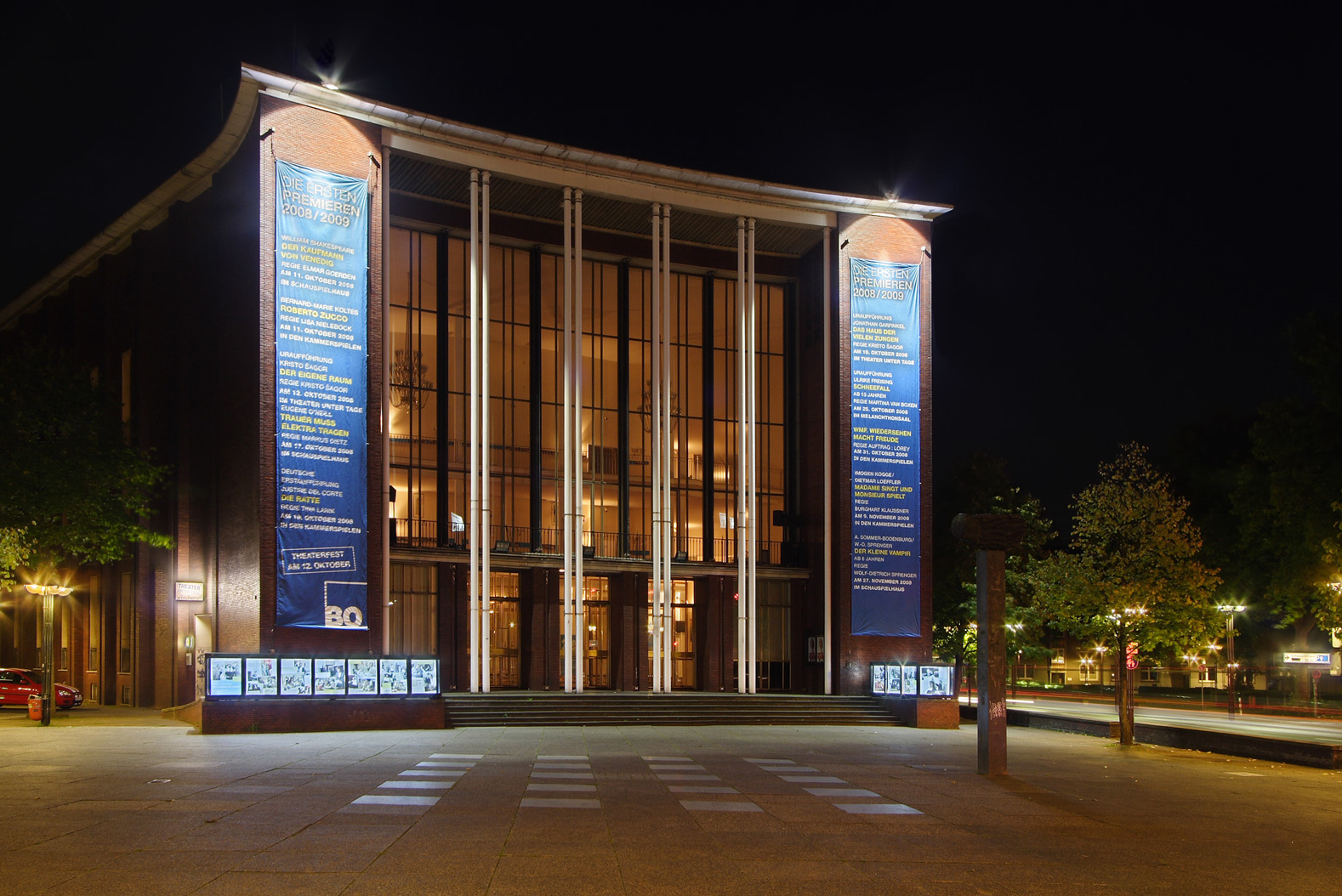 Schauspielhaus Bochum.jpg