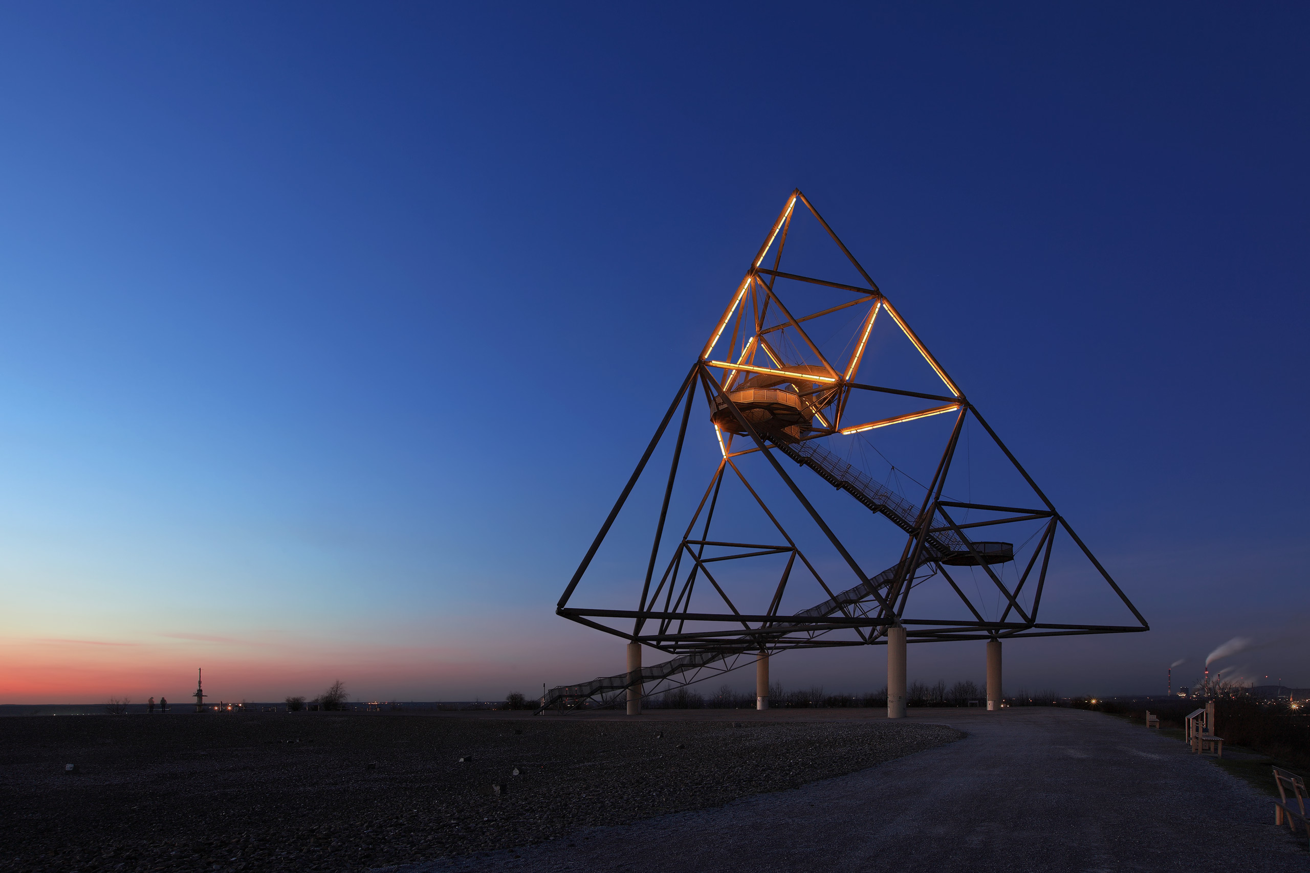 Tetraeder II – Haldenereignis Emscherblick.jpg