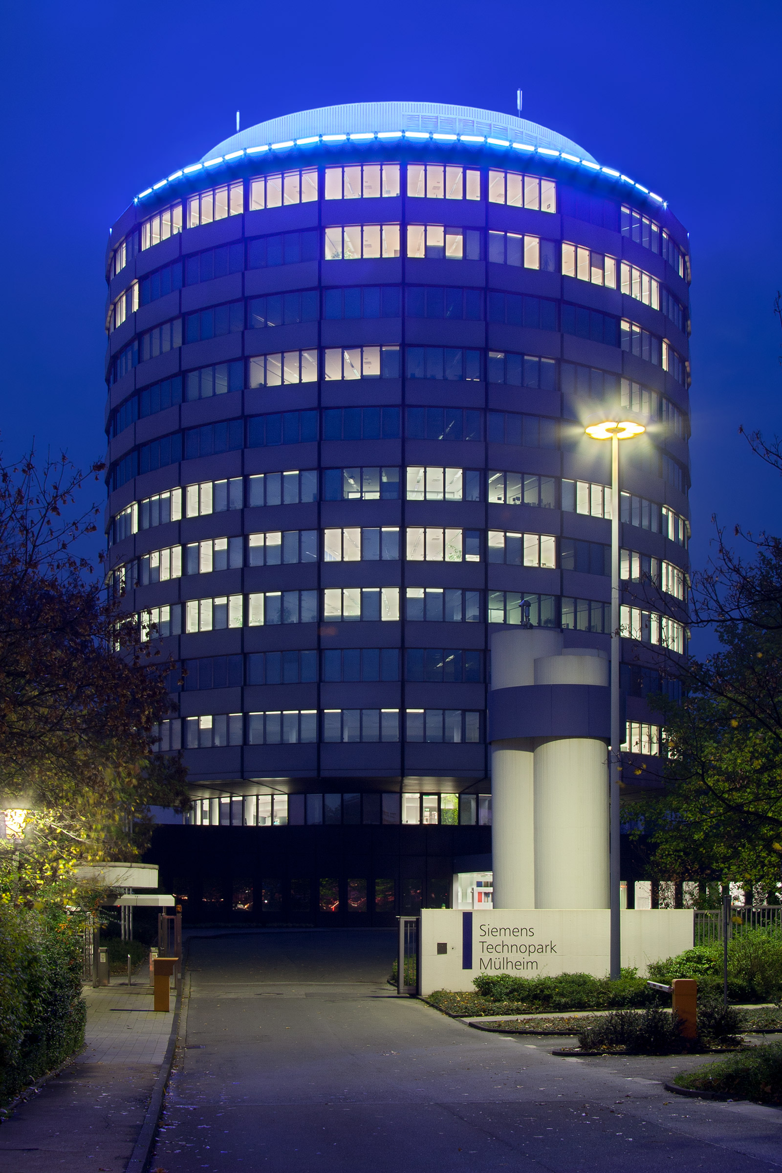 Blauer Turm Siemens.jpg