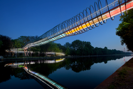 Slinky Springs to Fame - Rehberger Brücke I.jpg