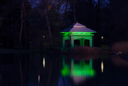 Eine Studie in Grün III – Der Pavillon im Kurpark Rheinhardshausen.jpg