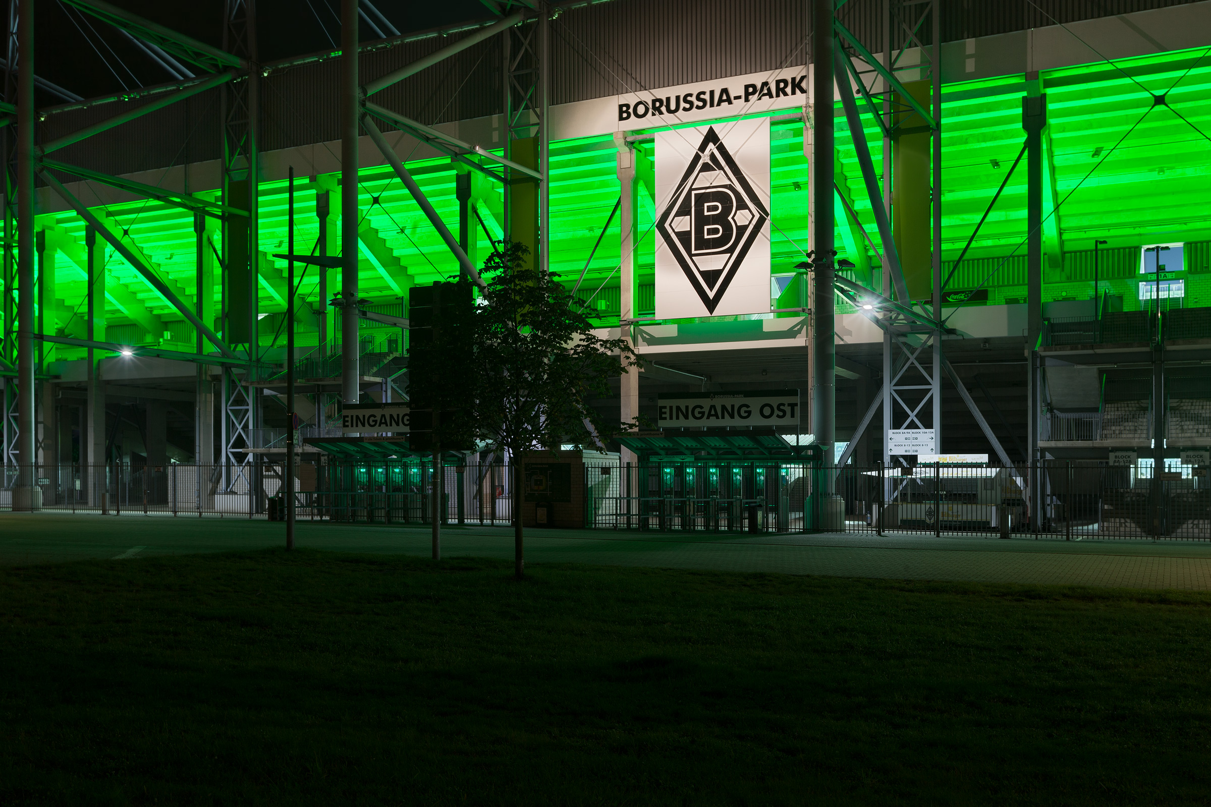 Borussia Park IV – Borussia Mönchengladbach – Eingang Ost