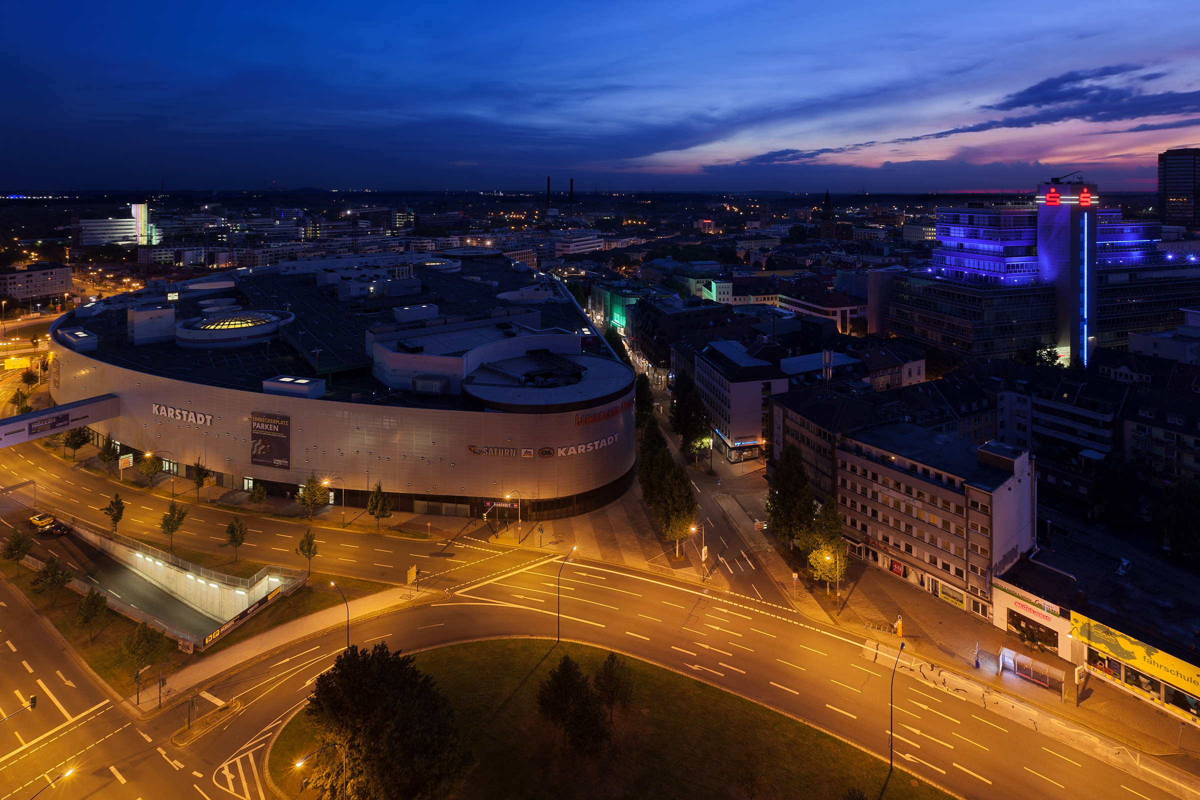 Essen von oben V - Einkaufszentrum Limbecker Platz und Sparkasse Essen