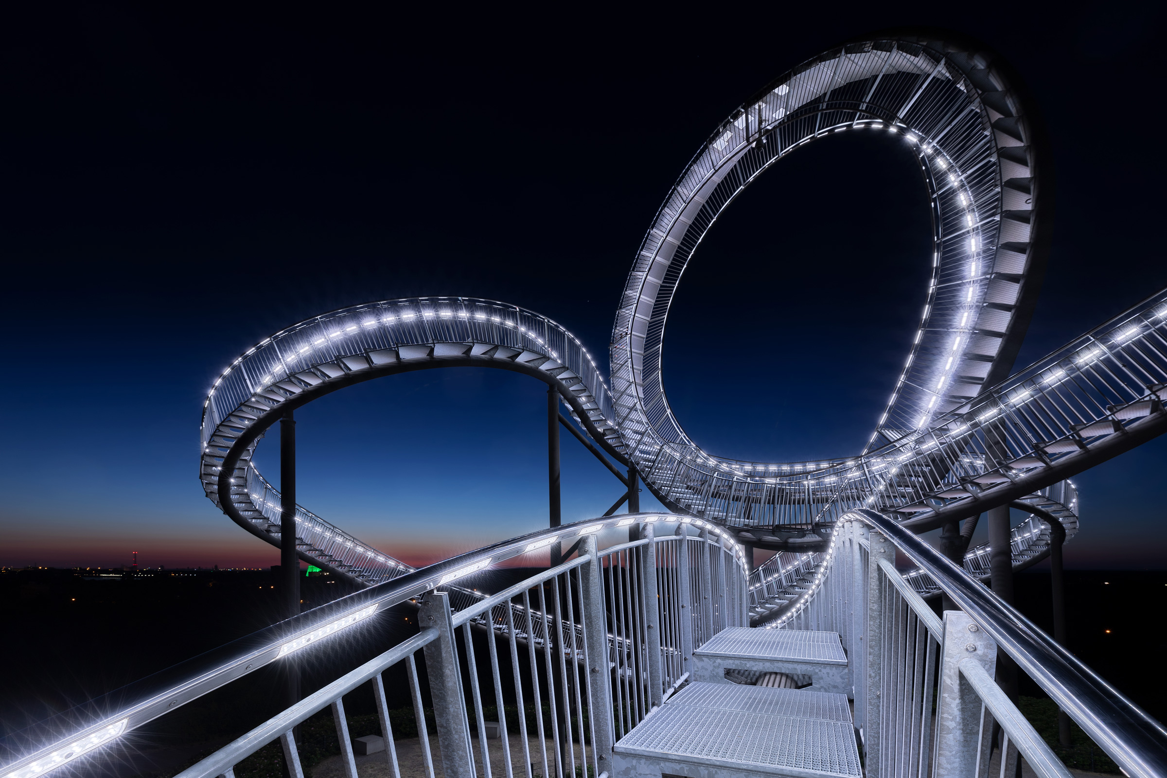 Tiger & Turtle - Jump